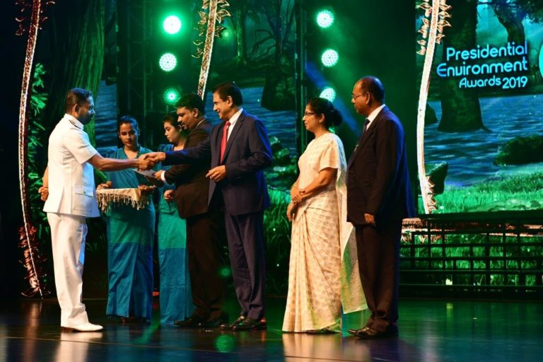 ශ්රී ලංකා නාවික හමුදාවේ   “නීල හරිත සංග්රාමය” පරිසර සංරක්ෂණ ව්යාපෘතිය සම්මානයට පාත්ර වේ