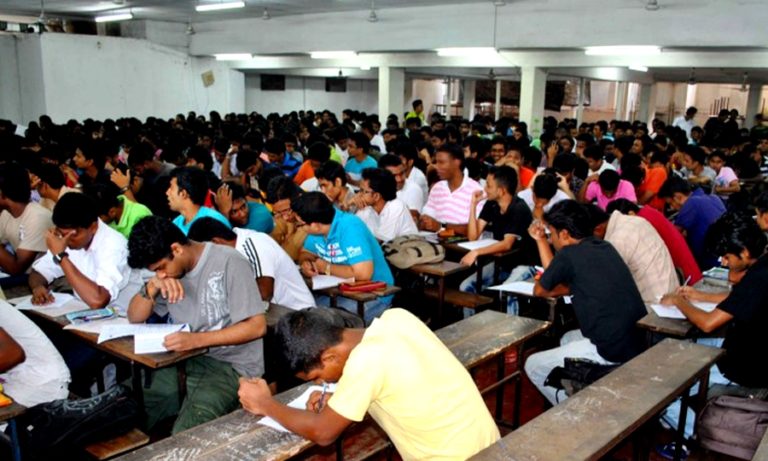 අද (26) මධ්යම රාත්රී 12 සිට විභාගය අවසන් වනතෙක් සියලු O/L උපකාරක පන්ති තහනම්!