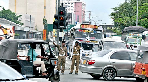 කොළඹට ඇතුළු වන වාහනට ගාස්තු අය කිරීමට අවධානය