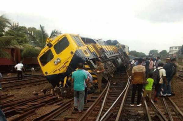 දුම්රිය ධාවනයට බාධා