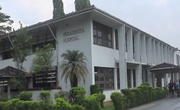 මව්වරුන්ගේ දිනය දවසේ පේරාදෙණිය රෝහලේ සිව්නිවුන් දරු උපතක්