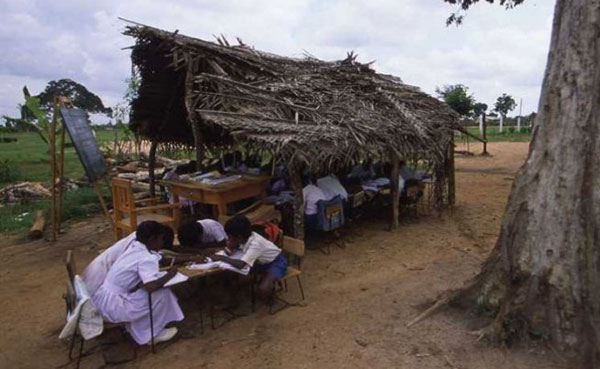 අතරමග නතර වු සංවර්ධනයෙන් දුක්විඳින පාසැල් දරුවෝ