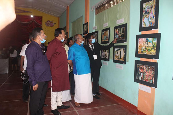 වතු කරයේ තරුණ තරුණියන්ගේ නිරිමාණ රැගත් ඡායාරුප ප්රදර්ශනයක්