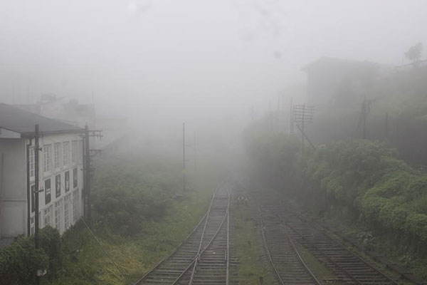 නුවරඑළිය දිස්ත්රික්කයේ දැඩි මීදුම් තත්වයක්