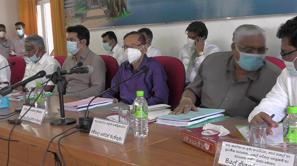 මහජන දිනයට අධ්‍යාපන අමාත්‍යංශයට 3000ක්