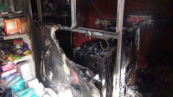 තලවාකැලේ වෙළදසැලක් ගිනීගනි