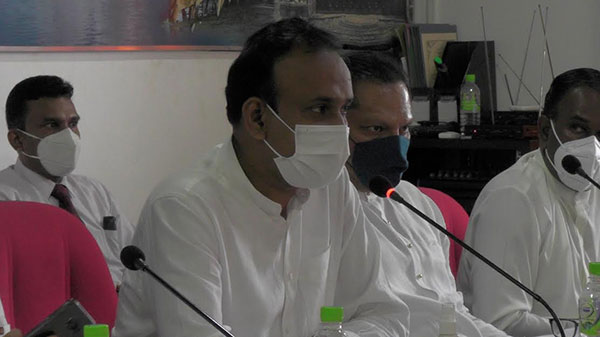 පොලොන්නරුව නීතිවිරෝධී ධීවර කටයුතුවලින් ඉදිරියට