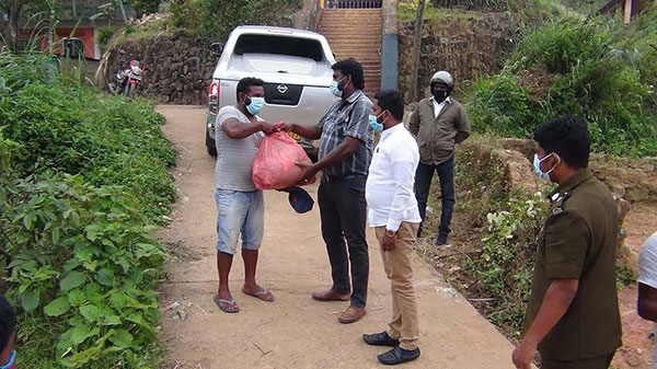 කොටගල පවුල් හාර සිය පනහක් සදහා වියළි ආහාර