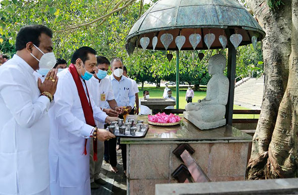 අග්රාමාත්ය ජන්ම දිනය නිමිත්තෙන් බෝධි පූජාමය පිංකමක්