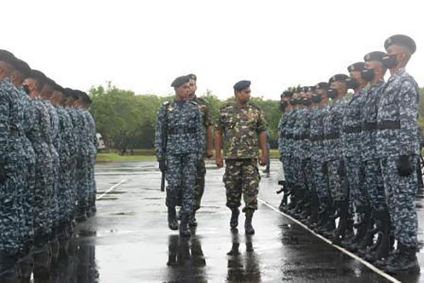 මැරීන් බලඝණයේ නාවිකයන් 54 දෙනෙකු විසිර යති