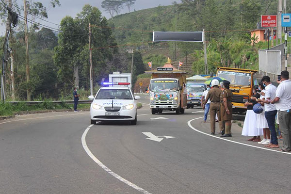 උඳුවප් පුර පසළොස්වක පොහොයෙන් ශ්‍රී පාද වන්දනා සමය ඇරඹේ