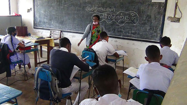 සිසුන්ගේ හා ගුරුවරුන්ගේ පැමිණීම හොද මට්ටමක