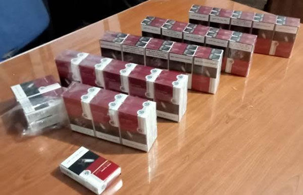 විදෙස් දුම්වැටි සමග පුද්ගලයෙකු අත්අඩංගුවට