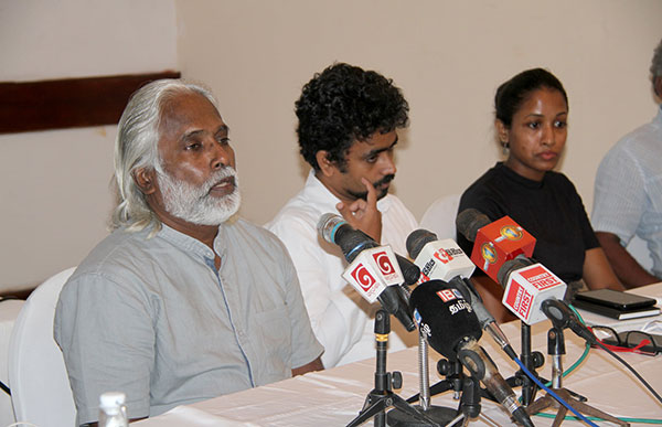 පොලිසිය වධහිංසනයට නැඹුරුය. මාධ්ය’වේදීන්’ බොරු කීමට නැඹුරුය.
