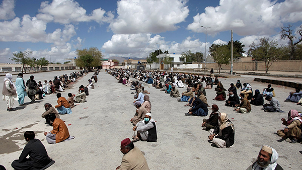 පාකිස්තානය කොරෝනාවෙන් බේරෙන්න දින 08 කට Lockdown