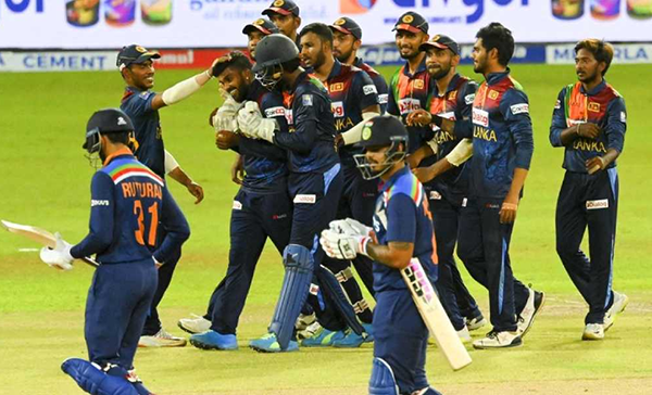 වනිඳු උපන් දිනයදා වාර්තාවක් ද තබමින් ඉන්දියාවට එරෙහි T20 තරගාවලියේ ජය ශ්රී ලංකාවට