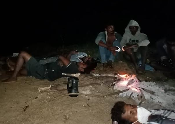 අනවසරයෙන් මැණික් ගැරූ ප්‍රාදේශීය සභා මන්ත්‍රීවරයෙකු ඇතුළු පුද්ගලයින් 09 දෙනෙකු අත් අඩංගුවට