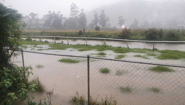 නුවරඑළිය නගරයට මහ වැසි