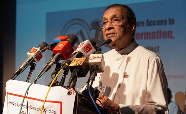 “තොරතුරු දැනගැනීමේ පනත වෙනුවෙන් මාධ්‍යවේදීන් ජීවිතය පුද දුන්නා” – හිටපු කථානායක