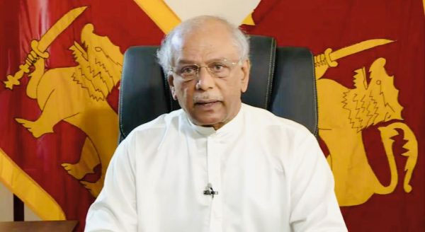 නව සීමානිර්ණ වාර්තාව අගමැති අතට