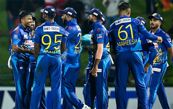 Sri Lanka win second T20 by 72 runs to clinch series
