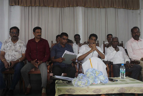 කවුරු ජනාධිපති වුනත් දිනන අයත් එක්ක එකතු වෙන බව දිගම්බරන් පවසයි