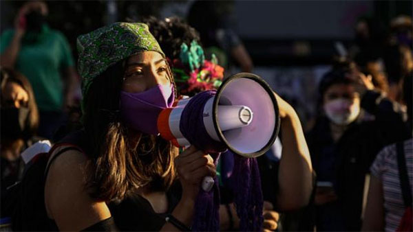 ලෝක කාන්තා දිනය නිමිති කර ගෙන නිහඩ උද්ඝෝෂණයක්