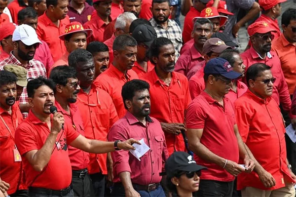 හොරු ඇල්ලීම හෙවත් ප්රභූවාදය පරාජය කිරීම – අජිත් පැරකුම් ජයසිංහ