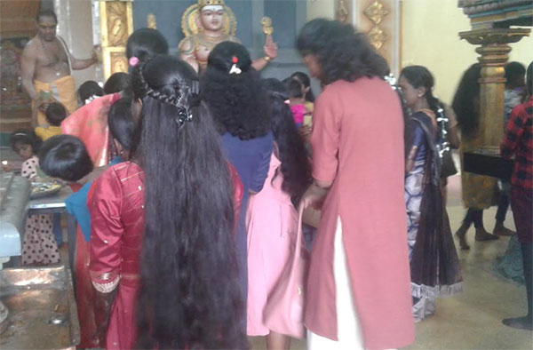 ශ්රි කදිරේෂන් හින්දු දේවාලයේ පවත්වන ලද විශේෂ දිපවාලි පුජාව