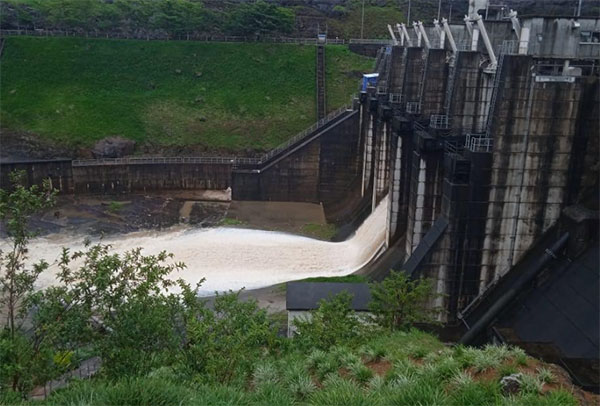 මධ්යම කදුකරයේ ජලාශ වල ජල මට්ටම